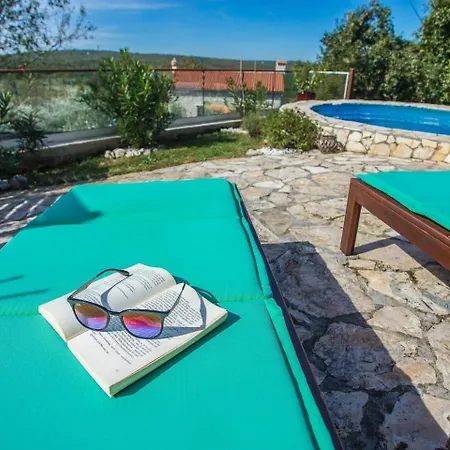 Vibrant Holiday With Swimming Pool In Labin Labin (Istria)