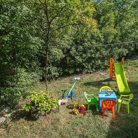 Vibrant Holiday With Swimming Pool In Labin *