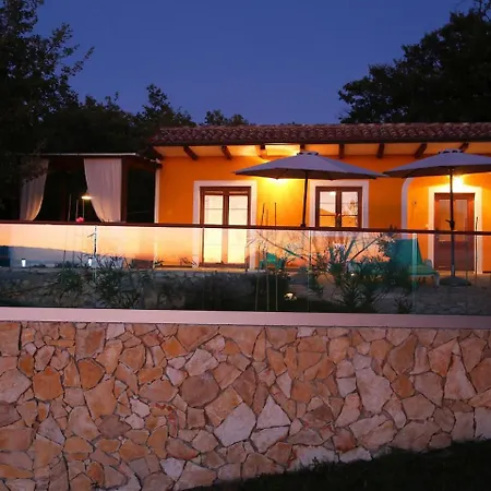 Vibrant Holiday With Swimming Pool In Labin Nyaraló