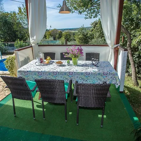 Nyaraló Vibrant Holiday With Swimming Pool In Labin *